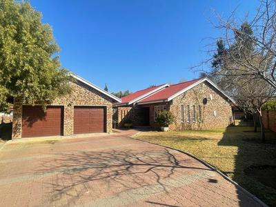 House For Sale in Vryburg, Vryburg